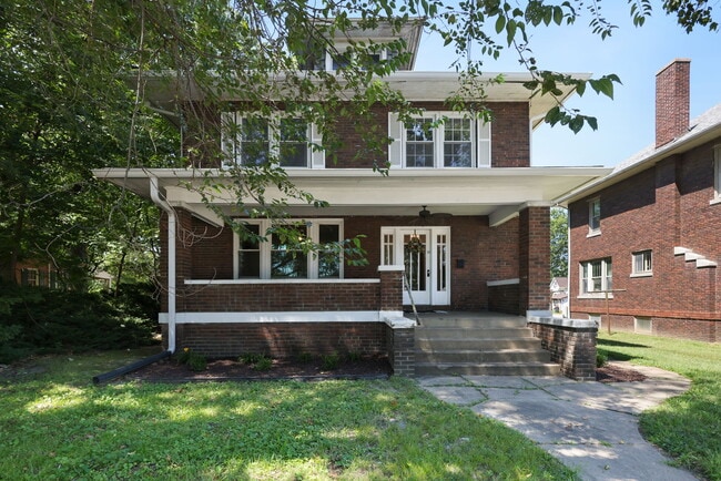 401 S Buchanan St in Edwardsville, IL - Building Photo - Building Photo