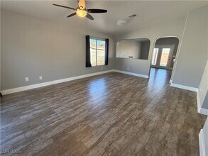 426 Palegold St in Henderson, NV - Building Photo - Building Photo