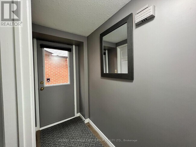 1731 Echo Point Ct in Pickering, ON - Building Photo - Building Photo