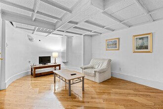 306 Commonwealth Ave, Unit 1 in Boston, MA - Building Photo - Building Photo
