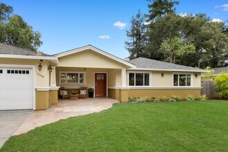 1098 Muir Way in Los Altos, CA - Building Photo - Building Photo