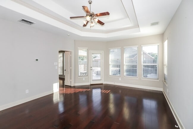 property at 2718 Van Gogh Ln