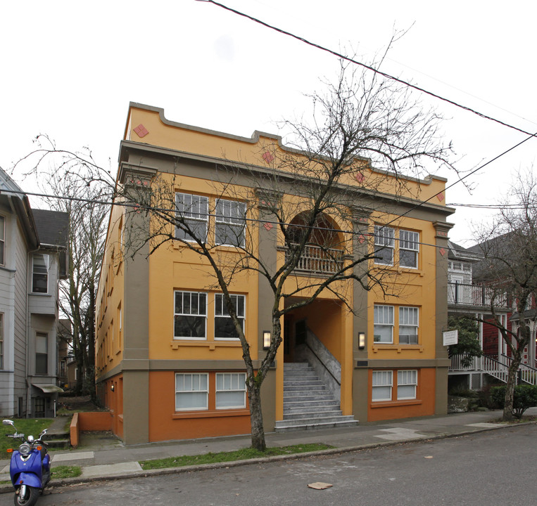 Flandora Apartments in Portland, OR - Foto de edificio