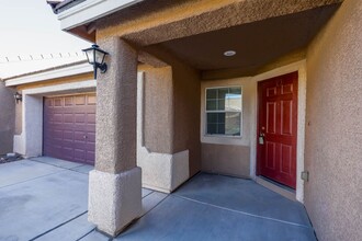 5360 Golden Barrel Ave in Las Vegas, NV - Building Photo - Building Photo