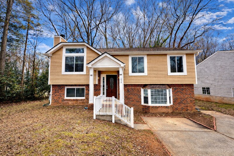 1030 Glenfiddich Dr in Charlotte, NC - Building Photo