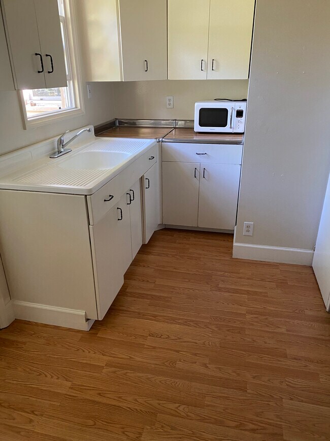 4388 Second St, Unit A in Pleasanton, CA - Foto de edificio - Building Photo