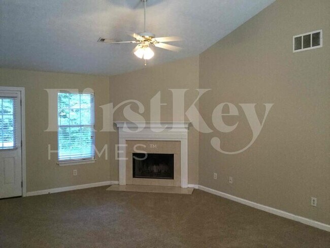 200 Fairview Chase Rd in Covington, GA - Foto de edificio - Building Photo