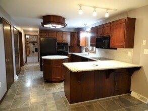 2228 Junction Rd in Manheim, PA - Foto de edificio - Building Photo