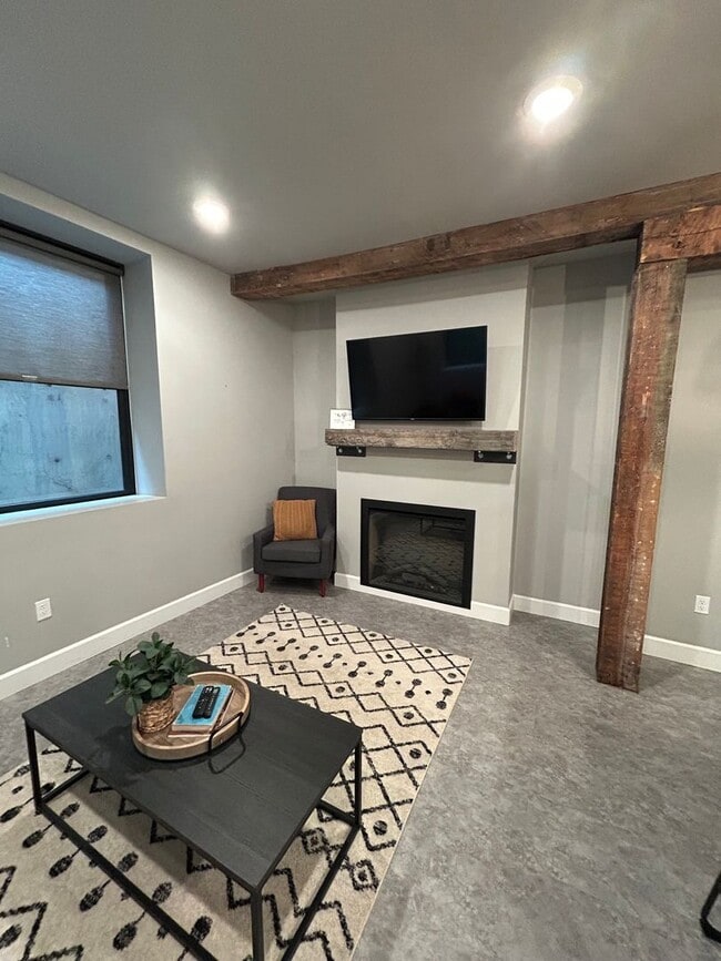 305 N Alaska St in Butte, MT - Building Photo - Building Photo