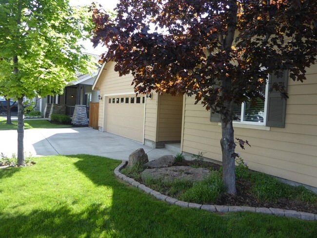63164 Watercress Way in Bend, OR - Building Photo - Building Photo