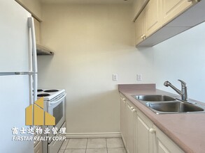 4950 Joyce St in Vancouver, BC - Building Photo - Building Photo