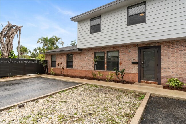 832 NE 18th Ct in Fort Lauderdale, FL - Building Photo - Building Photo