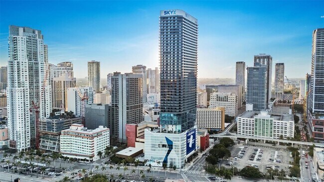 398 NE 5th St in Miami, FL - Building Photo - Building Photo