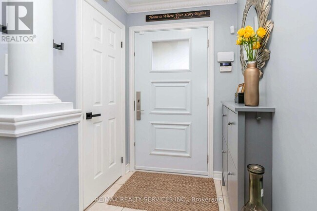 46 Oakmeadow Dr in Brampton, ON - Building Photo - Building Photo