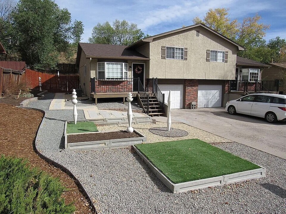 917 Pioneer Ln, Unit 917 in Colorado Springs, CO - Foto de edificio