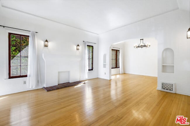 419 N Ogden Dr in Los Angeles, CA - Building Photo - Building Photo