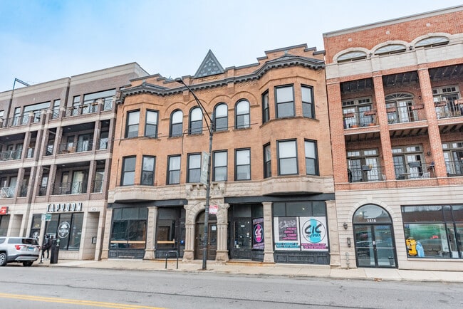 property at 1420 W Irving Park Rd