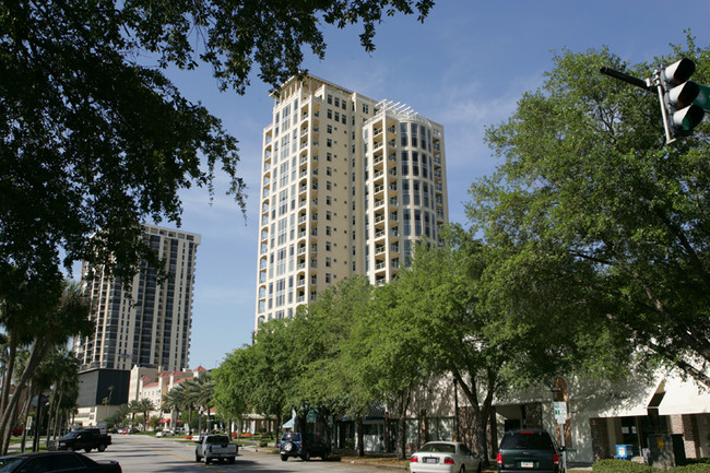 The Florencia in St. Petersburg, FL - Building Photo - Building Photo