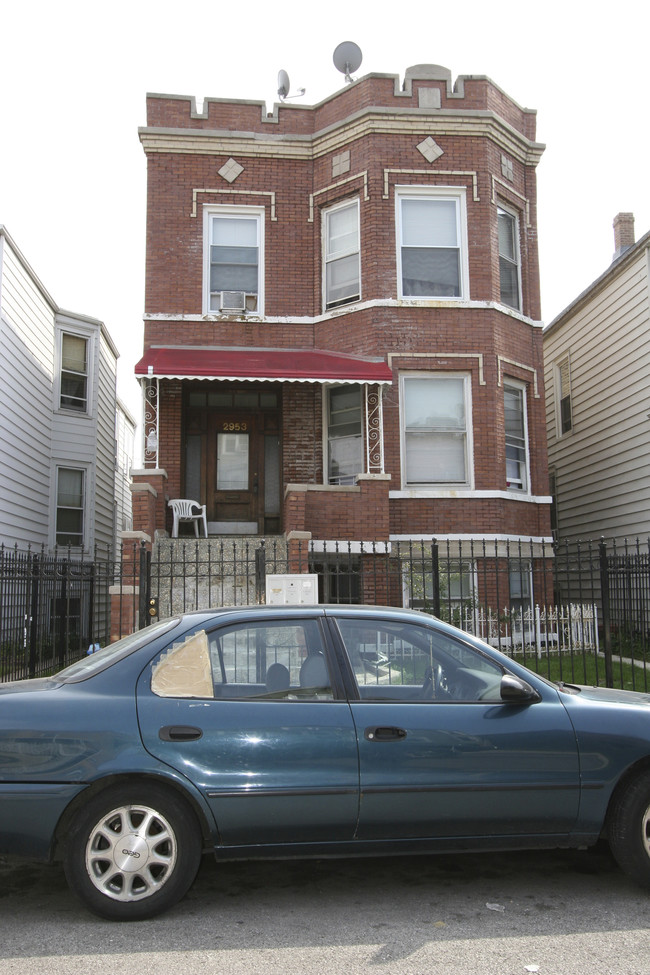 2953 N Lawndale Ave in Chicago, IL - Building Photo - Building Photo