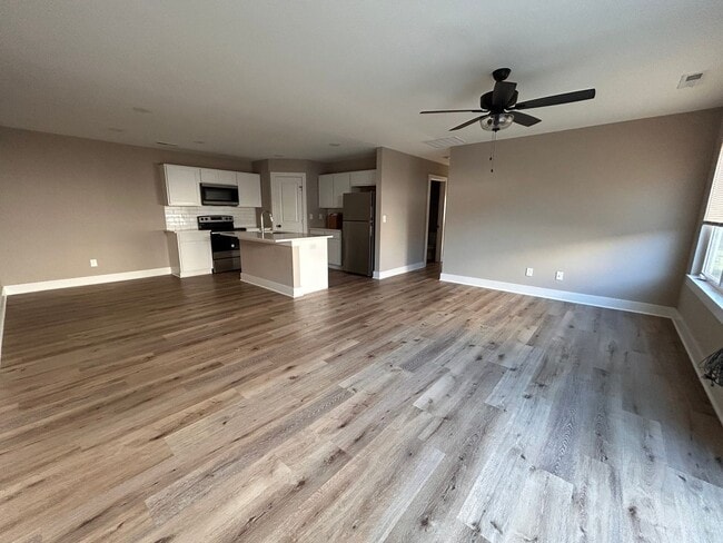 1611 S Limuel Cir in Wichita, KS - Building Photo - Building Photo