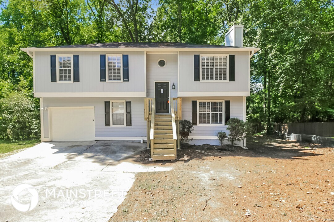6735 Greenbower Ln in College Park, GA - Building Photo