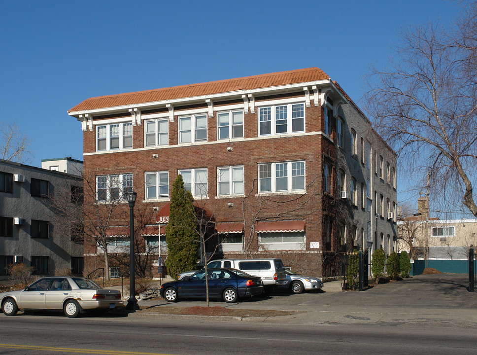 Hennepin Isles in Minneapolis, MN - Foto de edificio