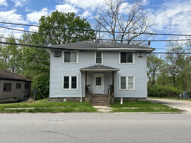 property at 122 S 3rd St