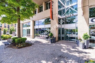 3409 Wilson Blvd in Arlington, VA - Foto de edificio - Building Photo