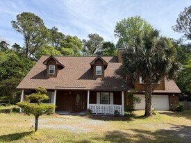 8228 Lantana Ln in Wilmington, NC - Building Photo