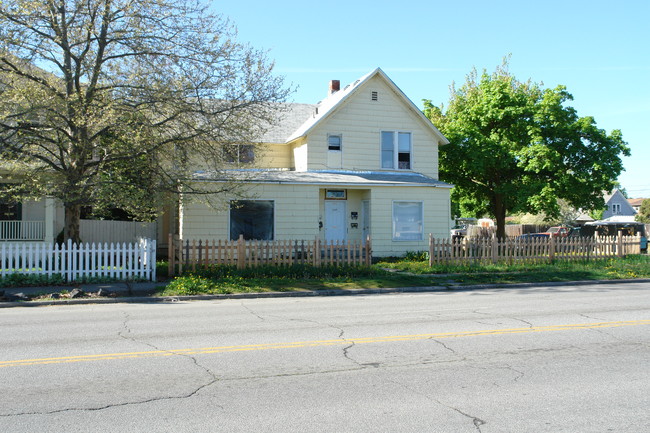 1127 W Maxwell Ave in Spokane, WA - Building Photo - Building Photo