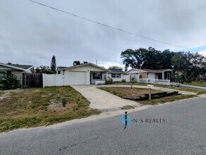 4732 Jacqueline Dr in New Port Richey, FL - Building Photo - Building Photo