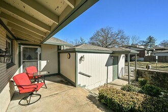 835 Knickerbacker Dr in Ballwin, MO - Foto de edificio - Building Photo