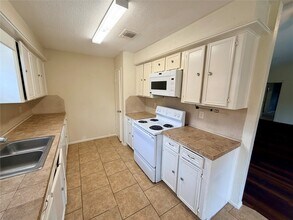 15811 Nutcracker Ct in Humble, TX - Foto de edificio - Building Photo