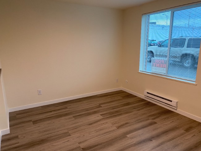 334 Wells Ave S in Renton, WA - Building Photo - Building Photo