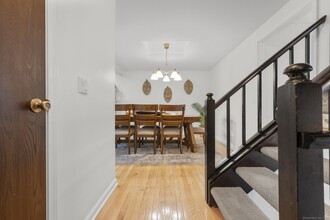237 Strawberry Hill Ave in Stamford, CT - Building Photo - Building Photo