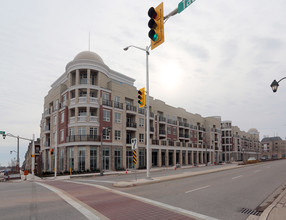 The Renaissance Condominiums in Toronto, ON - Building Photo - Building Photo