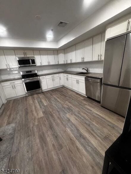 81-83-83 Hawthorne Ave, Unit 3 in Newark, NJ - Building Photo - Building Photo