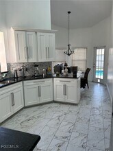 8860 Banyan Cove Cir in Ft. Myers, FL - Building Photo - Building Photo