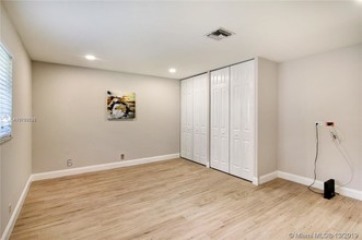 624 NE 10th Ave-Unit -4 in Fort Lauderdale, FL - Building Photo - Building Photo