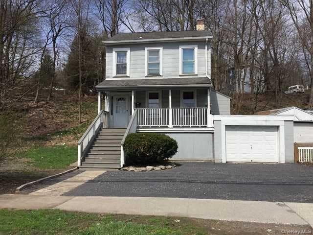 176 Smith St in Poughkeepsie, NY - Building Photo