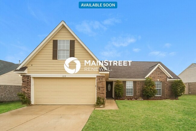 property at 1828 Cresent Ln