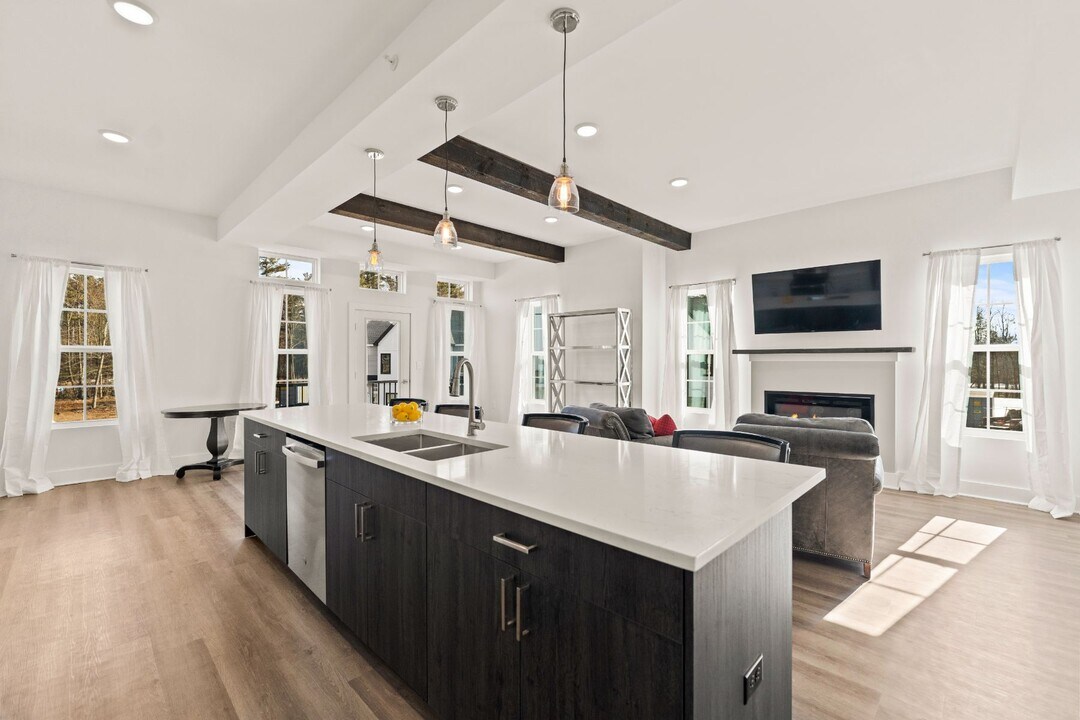 Elements at Saratoga Lake in Saratoga Springs, NY - Building Photo