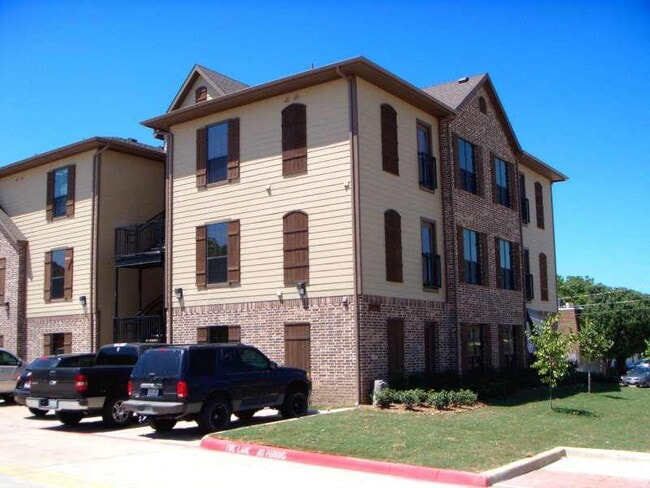 The Talon in Denton, TX - Building Photo - Building Photo
