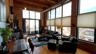 1918 S Michigan Ave in Chicago, IL - Building Photo - Building Photo