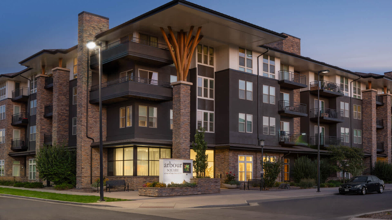 Arbour Square in Westminster, CO - Foto de edificio