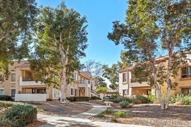 8460 New Salem St in San Diego, CA - Building Photo - Building Photo