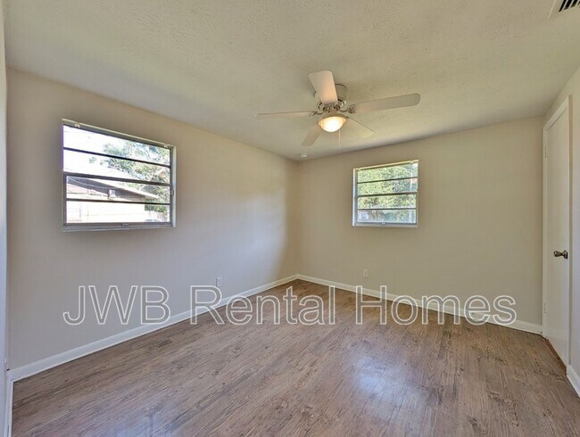 3154 W 18th St in Jacksonville, FL - Building Photo - Building Photo