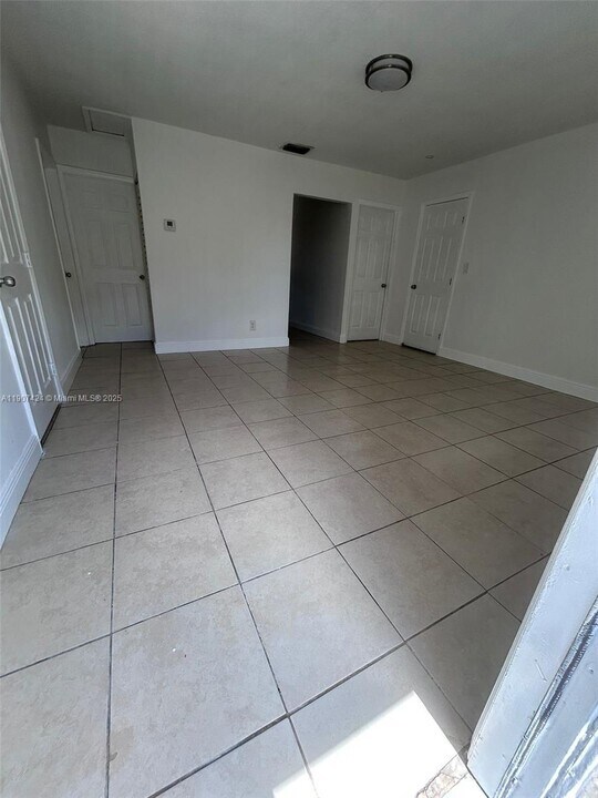 2780 NW 14th St in Fort Lauderdale, FL - Building Photo