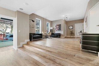 244 W 64th St in New York, NY - Foto de edificio - Building Photo