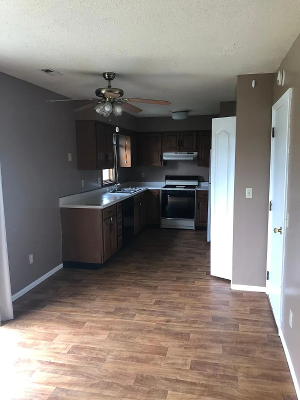 property at 5915 Brandonwood Ln